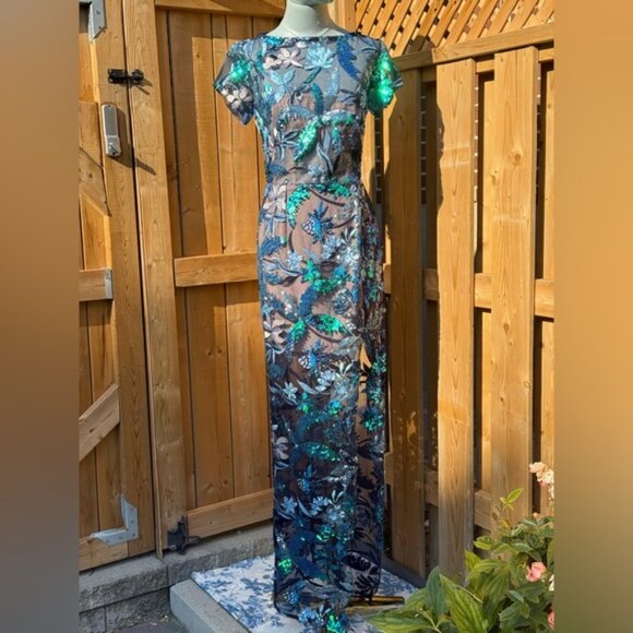 🆕 BRONX & BANCO🧿 NWOT Zinnia Side-Split Sequin Embroidered Gown, Navy Sz S US4 - Picture 8 of 13